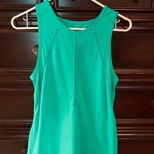 Athleta foothills tank, excellent condition